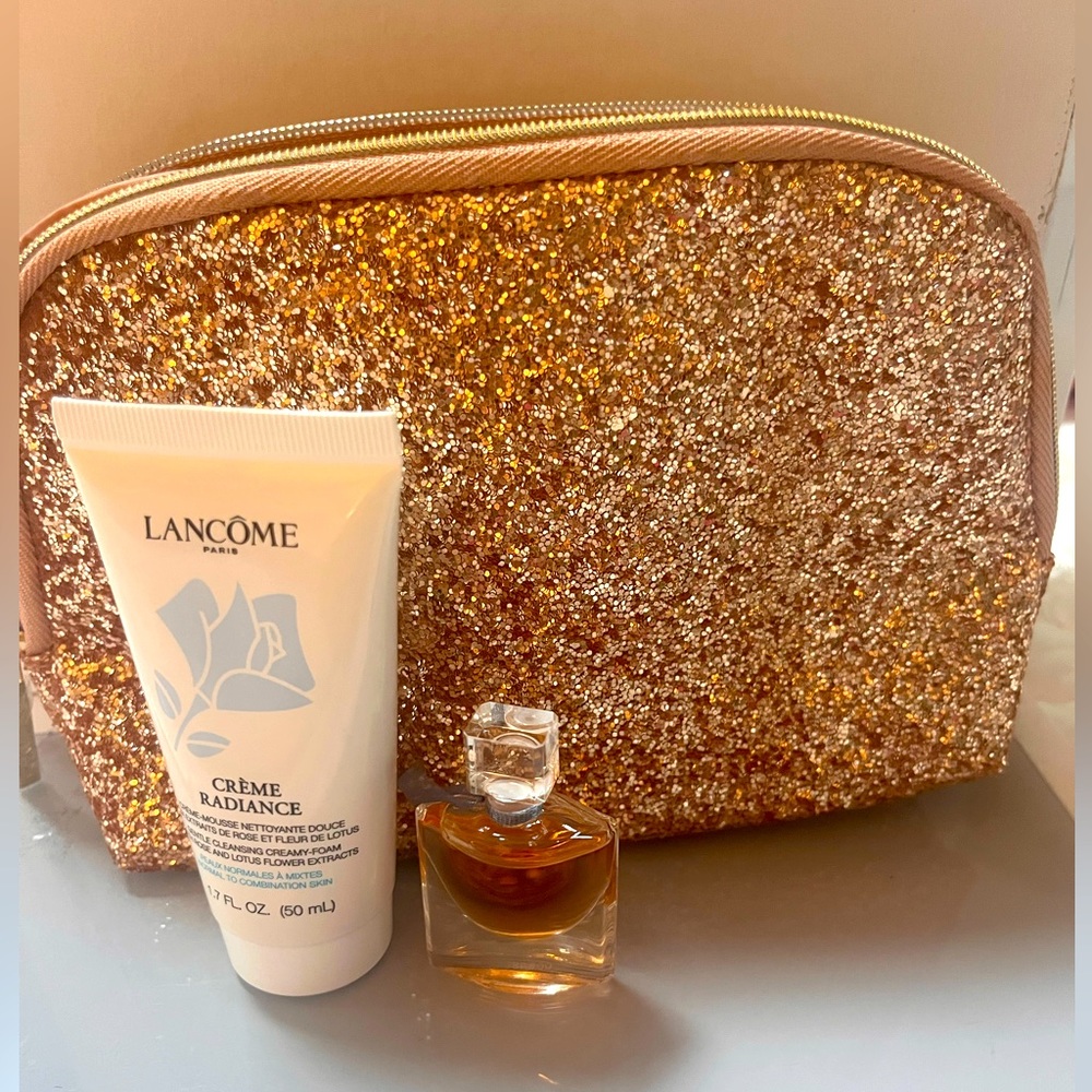 New Lancôme 3pc set with fragrance, tote and cleanser